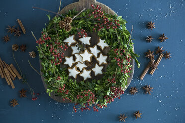 Selfmade Advent wreath, box twigs, rosehip, star anise, cinnamon sticks, walnuts and almonds - ASF06310
