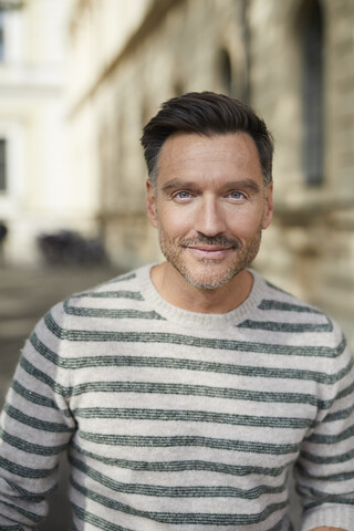 Portrait of confident man in the city stock photo