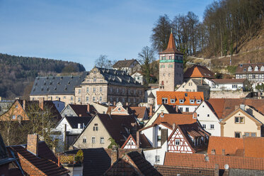 Deutschland, Bayern, Blick auf die Stadt Kulmbach - RUNF01619