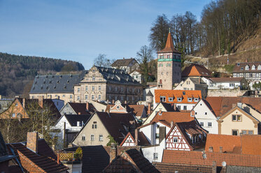 Germany, Bavaria, overlook over the town of Kulmbach - RUNF01619