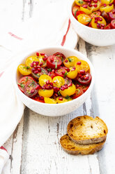 Oriental tomato salad with pomegranate seeds and mint - LVF07920