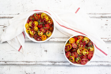 Orientalischer Tomatensalat mit Granatapfelkernen und Minze - LVF07922