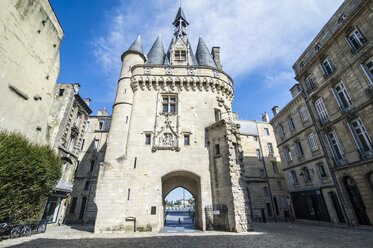 Frankreich, Bordeaux, Porte Cailhau - RUNF01632