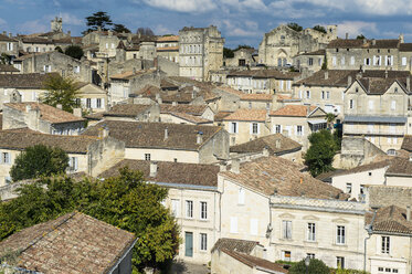 France, Saint Emilion, overlook over the Unesco world heritage sight - RUNF01642