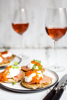 Russian style blini with salmon, sour cream and trout roe - SBDF03913