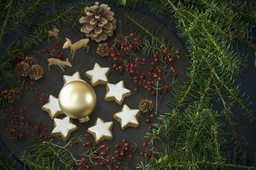 Cinnamon stars between Christmas decoration - ASF06363