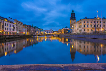 Sweden, Gothenburg, old city center by Gustav Adolfs torg with the town hall and the German Church - TAMF01195