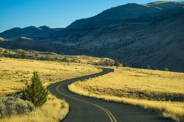 USA, Oregon, John Day Fossil Beds National Monument, Sheep Rock Unit - RUNF01673