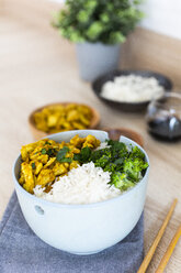 Rice with chicken curry and broccoli - GIOF06035