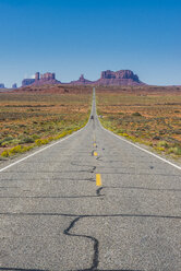 USA, Arizona, Monument valley, empty road - RUNF01742