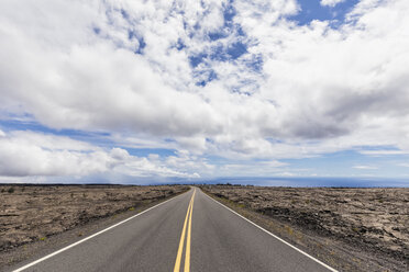 USA, Hawaii, Volcanoes National Park, Lavafelder entlang der Chain of Craters Road - FOF10524