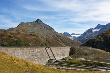 Austria, Vorarlberg, Bielerhoehe, Silvretta Reservoir dam wall - WWF04951