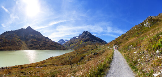 Österreich, Vorarlberg, Bielerhöhe, Silvretta Stausee, Wanderweg - WWF04955