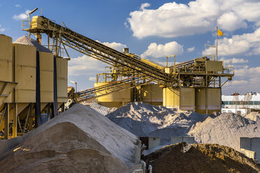 Germany, Stuttgart, gravel pit with silos - STSF01885