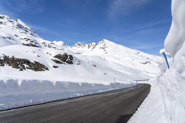 Austria, Tyrol, Kaunertal, glacier road in winter - STSF01886