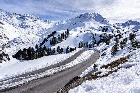 Österreich, Tirol, Kaunertal, Gletscherstraße im Winter - STSF01887