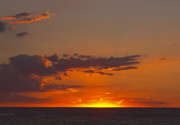 Croatia, Rovinj, sunset above the sea - WWF04998