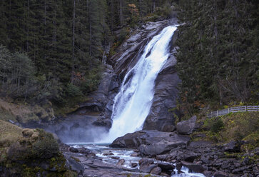 Österreich, Nationalpark Hohe Tauern, Krimmler Wasserfälle, Mid Falls - WWF05025