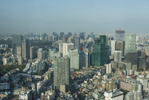 Japan, Tokio, Stadtbild von den Roppongi Hills aus gesehen - RUNF01805