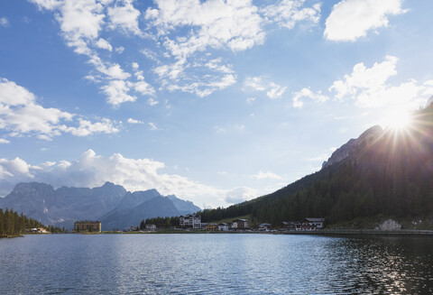 Italien, Provinz Bolluno, Dolomiten, Misurina See, Region Drei Zinnen, lizenzfreies Stockfoto