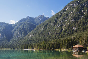 Italien, Südtirol, Dolomiten, Toblacher See - GWF06054