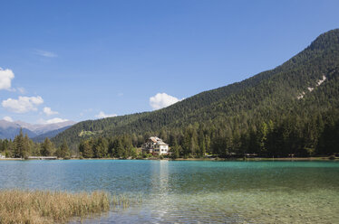 Italien, Südtirol, Dolomiten, Toblacher See - GWF06057