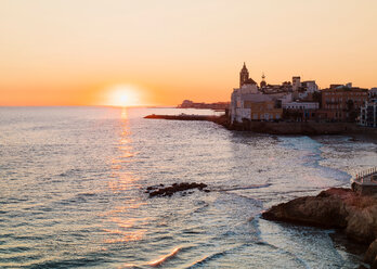 Sunset over seaside, Sitges, Catalonia, Spain - CUF50290