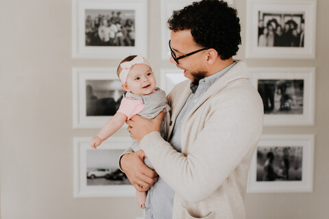 Vater mit kleiner Tochter, lizenzfreies Stockfoto