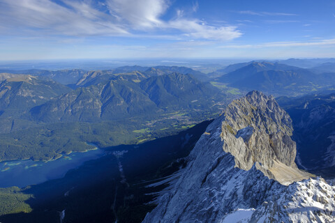 Deutschland, Bayern, Alpen, Blick von der Zugspitze über den Waxenstein, lizenzfreies Stockfoto