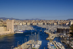 Frankreich, Marseille, Altstadt, Blick auf den alten Hafen - LBF02552