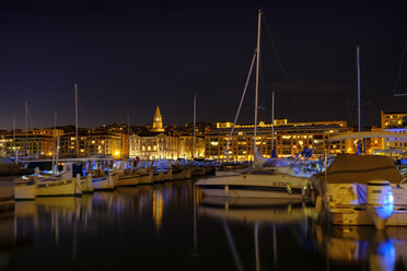 France, Marseille, old town, old harbour at night - LBF02561