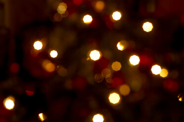 Defokussierte Lichter eines Weihnachtsbaums - JTF01212