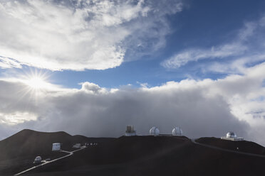 USA, Hawaii, Vulkan Mauna Kea, Teleskope der Mauna Kea Observatorien - FOF10613