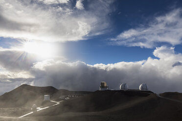 USA, Hawaii, Vulkan Mauna Kea, Teleskope der Mauna Kea Observatorien - FOF10615
