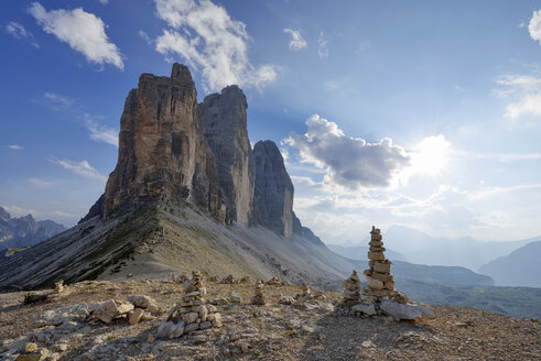 Italien, Sextner Dolomiten, Drei Zinnen, Steinhaufen, Naturpark Drei Zinnen, Unesco-Weltnaturerbe - RUEF02132