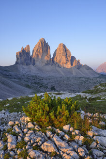 Italien, Sextner Dolomiten, Drei Zinnen bei Sonnenaufgang, Naturpark Drei Zinnen, Unesco Weltnaturerbe - RUEF02139