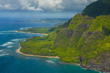 Hawaii, Kauai, Luftaufnahme der Na Pali Küste, Na Pali Coast State Wilderness Park - RUNF01844