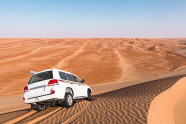 Sultanate Of Oman, Wahiba Sands, Dune bashing in an SUV - WVF01307