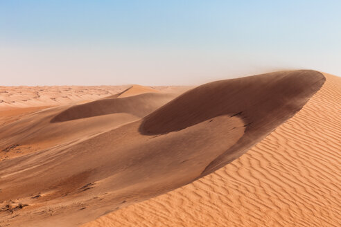 Sultanat Oman, Wahiba Sands, Dünen in der Wüste - WVF01356