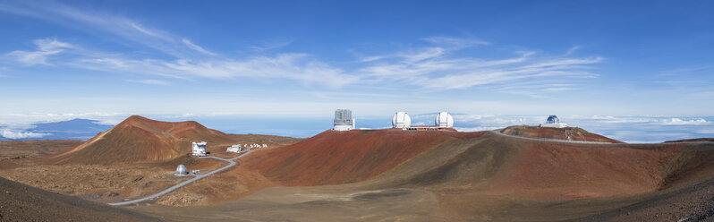 USA, Hawaii, Big Island, Vulkan Mauna Kea, Mauna Kea Observatorien, James Clerk Maxwell Teleskop, Smithsonian Submillimeter Array, Subaru Teleskop, Keck Observatorium und NASA Infrared Telescope Facility - FOF10638