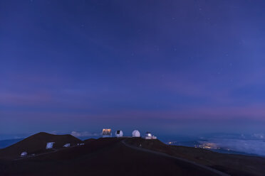 USA, Hawaii, Mauna Kea volcano, telescopes at Mauna Kea Observatories at blue hour - FOF10652