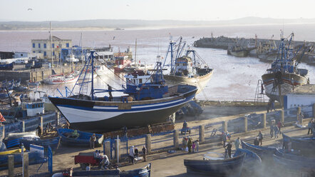 Morocco, Essaouira, fishing harbor - HSIF00512