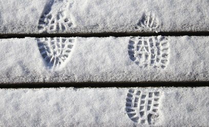 Fußabdrücke im Schnee - HSIF00546