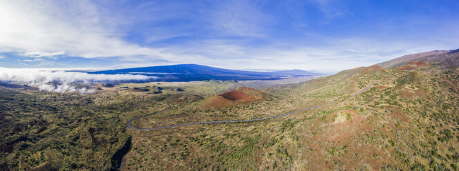 USA, Hawaii, Big Island, Blick über den Mauna Kea State Park - FOF10660