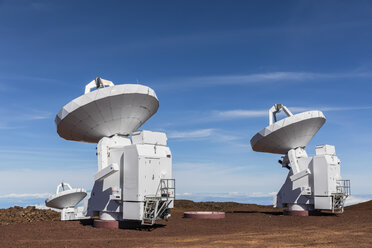 USA, Hawaii, Mauna Kea volcano, telescopes at Mauna Kea Observatories - FOF10667