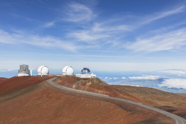 USA, Hawaii, Vulkan Mauna Kea, Teleskope der Mauna Kea Observatorien - FOF10690