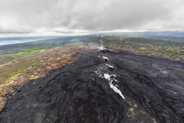 USA, Hawaii, Big Island, Luftaufnahme der Auswirkungen des Vulkanausbruchs im Jahr 2018 - FOF10693