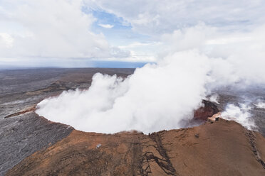 USA, Hawaii, Big Island, Luftaufnahme des Vulkans Puu Oo - FOF10695
