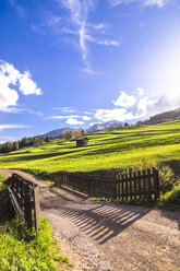 Italy, Trentino Alto-Adige, Vigo di Fassa, rural scene between Dolomites mountains - FLMF00182