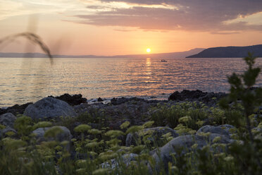 Griechenland, Messenien, Mani, Lefktro, Sonnenuntergang über dem Meer - MAMF00604
